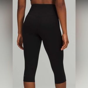 Like new! Lululemon Base Pace HR Crop 17” size 20 women’s black legging.
